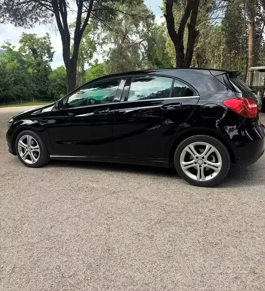 Usata Mercedes 180 Executive 109 CV (80 kW) 2014 Nero Berlina