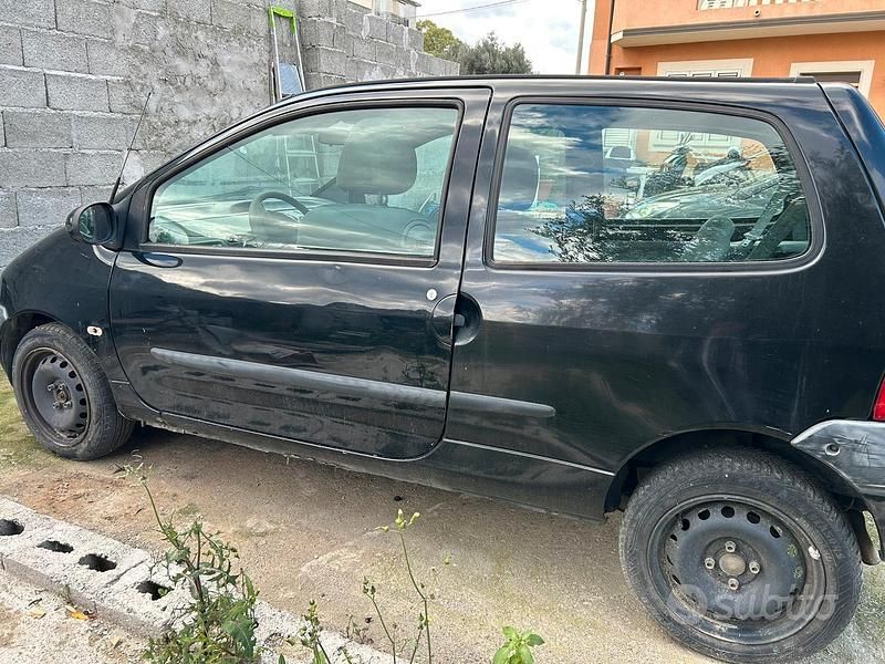 Usata Renault Twingo 58 CV (42 kW) 2004 Nero Utilitaria