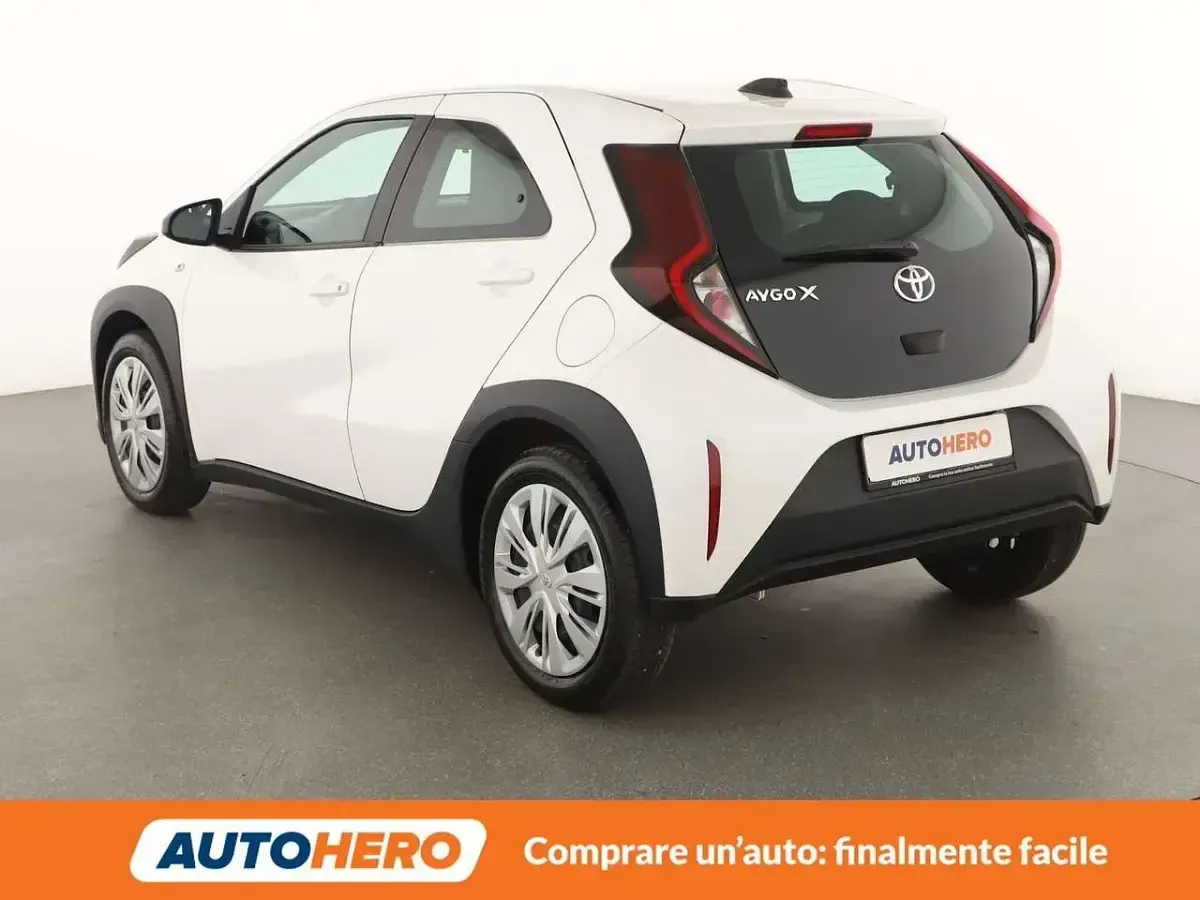 Usata Toyota Aygo X Active 72 CV (52 kW) 2024 Bianco SUV