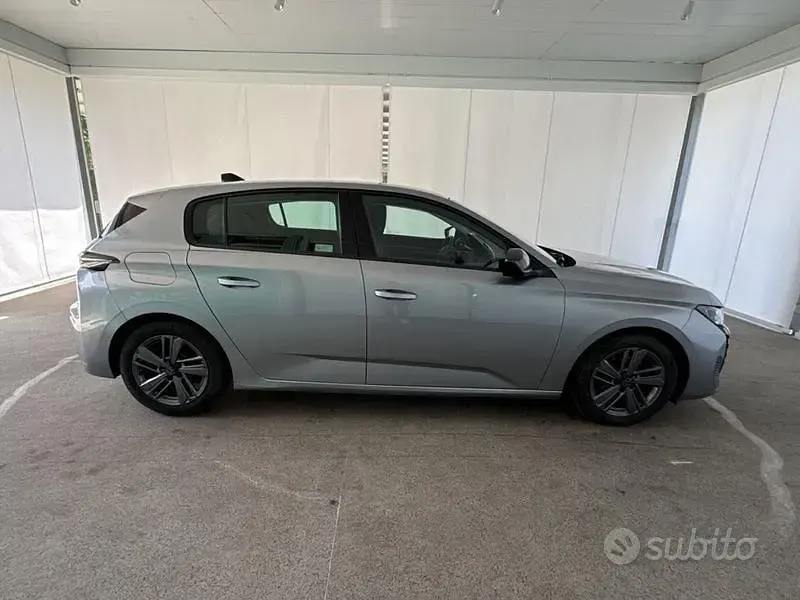 Usata Peugeot 308 Active 131 CV (96 kW) 2022 Grigio Berlina