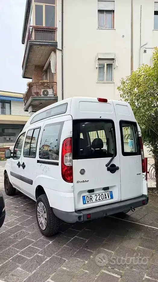 Usata Fiat Doblò 85 CV (62 kW) 2008 Bianco Monovolume