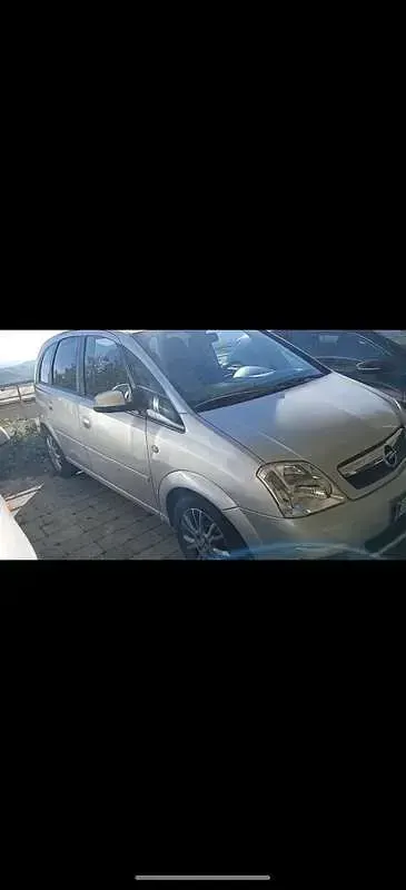 Usata Opel Meriva Cosmo 90 CV (66 kW) 2010 Monovolume