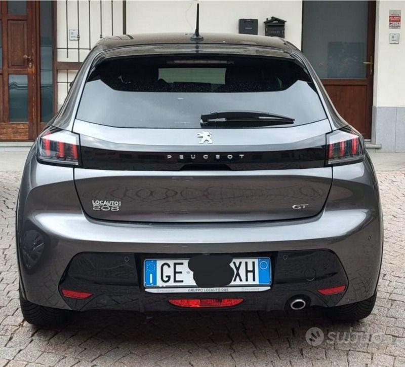 Usata 2021 Peugeot 208 GT Due volumi | 15.000 € (Molto cara) - Immagine 1/4