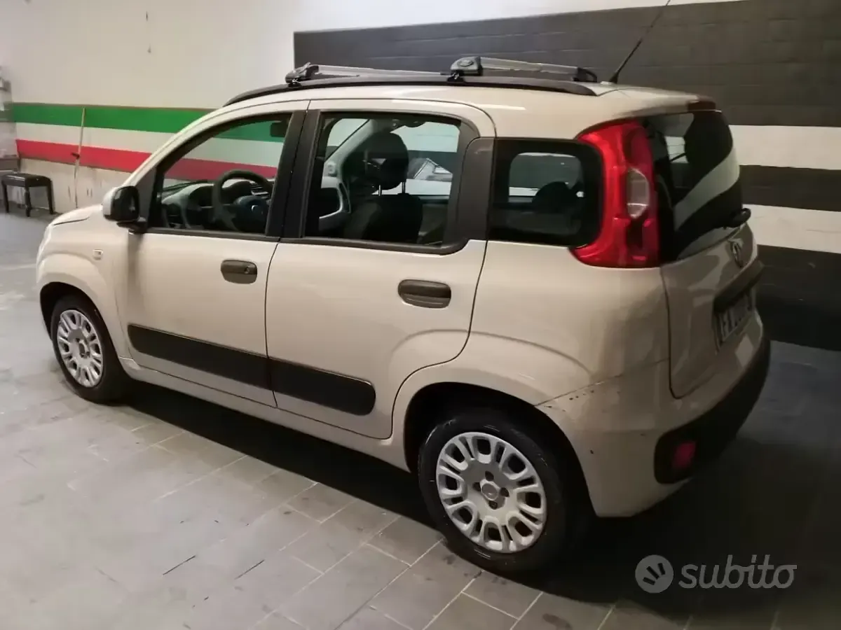 Usata Fiat Panda Lounge 75 CV (55 kW) 2015 Beige Utilitaria