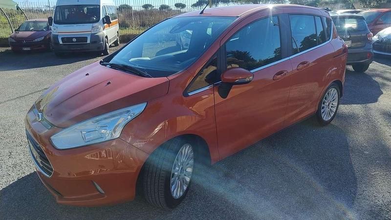Arancione Usata 2013 Ford B-MAX Titanium Monovolume | 6800 € (Buon prezzo) - Immagine 1/4