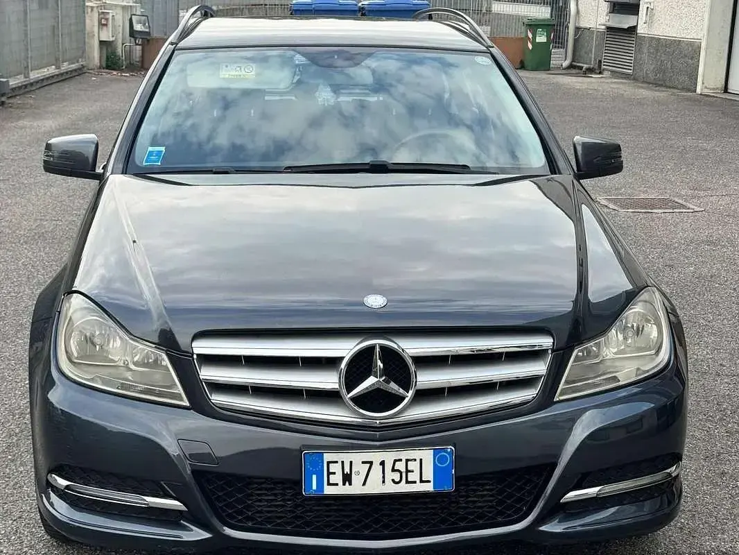 Usata Mercedes C180 120 CV (88 kW) 2014 Grigio Station wagon