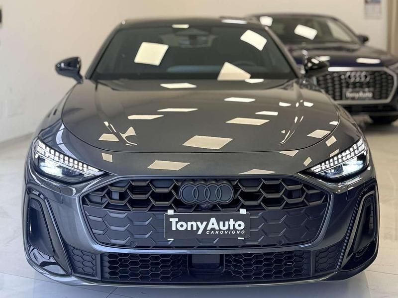 Usata Audi A5 S-Line 204 CV (150 kW) 2025 Grigio daytona Berlina