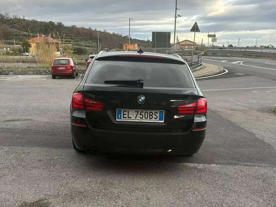 Usata BMW 520 Comfort Edition 184 CV (135 kW) 2011 Nero Station wagon