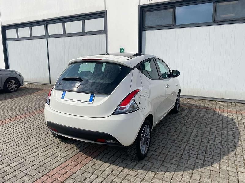 Usata Lancia Ypsilon S 86 CV (63 kW) 2011 Bianco Utilitaria