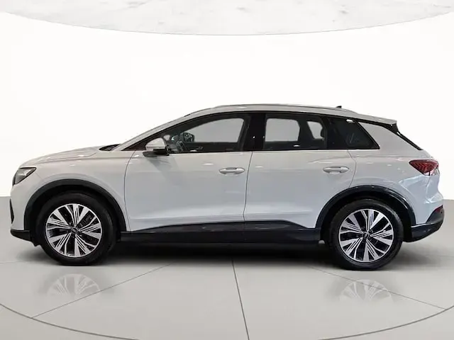 Usata Audi Q4 e-tron Advanced 150 kW (204 CV) 2022 Bianco ghiacciaio metallizzato SUV