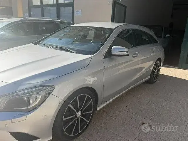 Usata Mercedes CLA200 136 CV (100 kW) 2015 Grigio Coupé