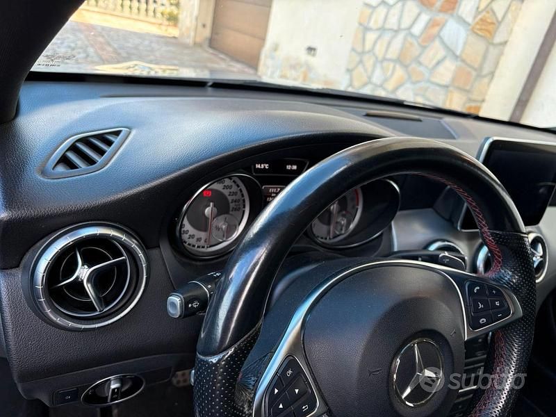 Usata Mercedes CLA220 AMG 177 CV (130 kW) 2015 Grigio Berlina