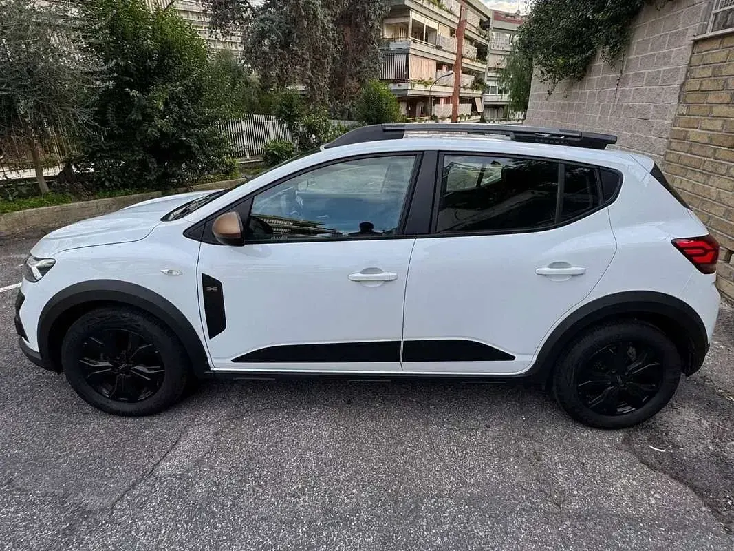Usata Dacia Sandero Stepway 101 CV (74 kW) 2023 Bianco Berlina