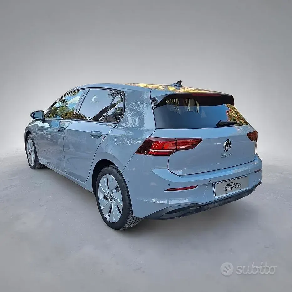 Usata VW Golf VIII 150 CV (110 kW) 2025 Grigio Berlina