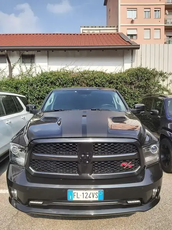 Usata RAM 1500 544 CV (400 kW) 2017 Pick-up