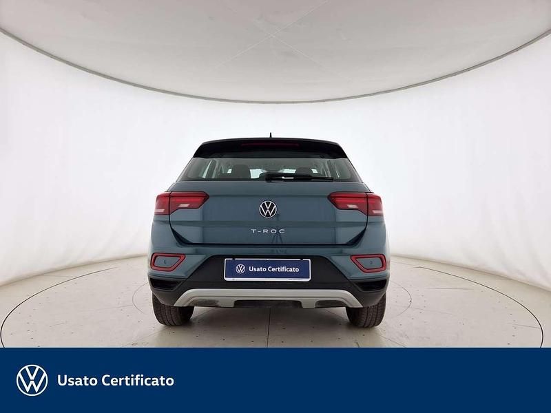Usata VW T-Roc Life 150 CV (110 kW) 2025 Petroleum blue metallizzato ne SUV
