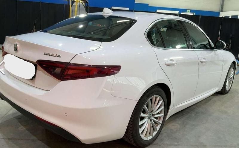 Usata Alfa Romeo Giulia Super 200 CV (147 kW) 2017 Bianco Berlina