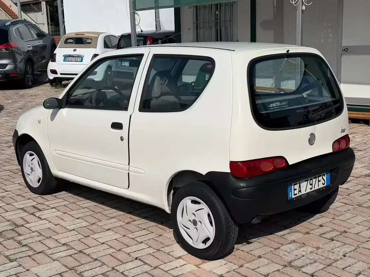 Usata Fiat 600 54 CV (39 kW) 2010 Bianco Utilitaria