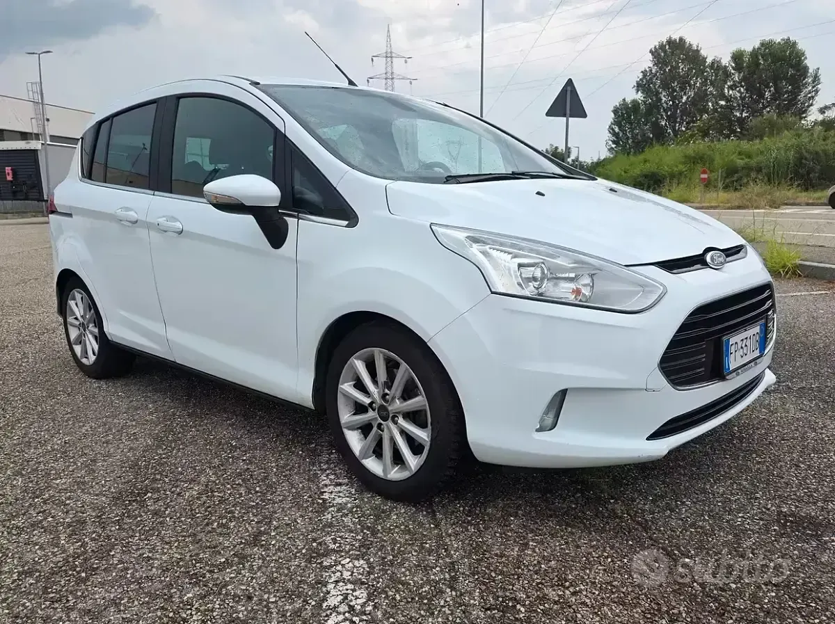 Usata Ford B-MAX Titanium 87 CV (63 kW) 2018 Bianco Monovolume