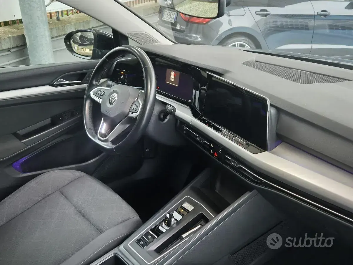 Occasion VW Golf VIII Style 131 ch (96 kW) 2020 Noir Berline