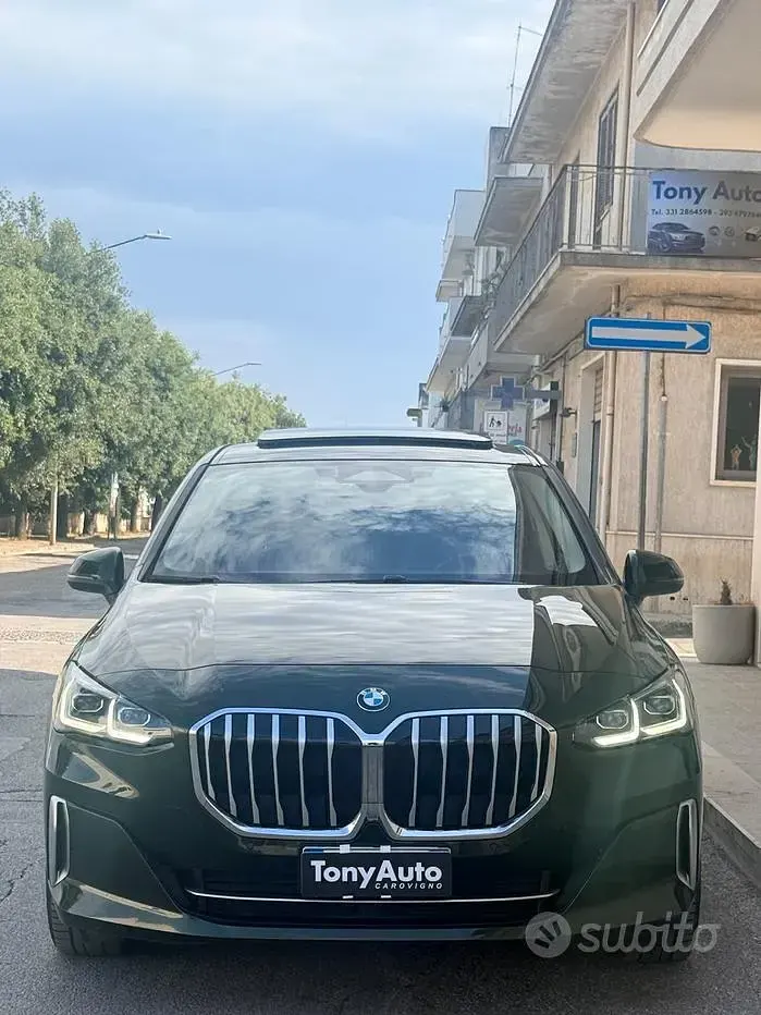 Usata BMW 218 Luxury Line 150 CV (110 kW) 2023 Verde Station wagon