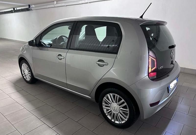 Usata VW up! Move 67 CV (49 kW) 2020 Argento Utilitaria
