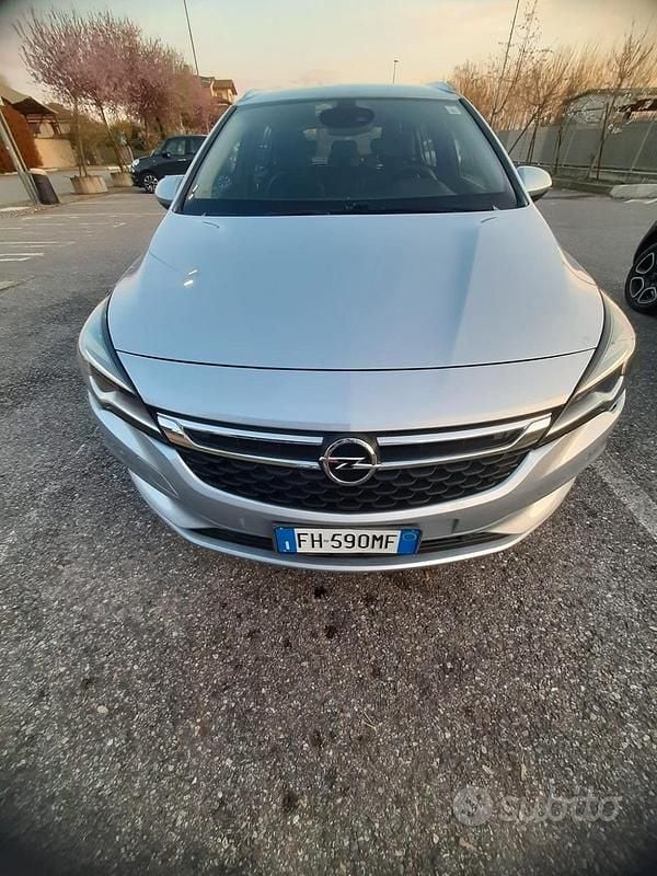 Usata Opel Astra Innovation 110 CV (80 kW) 2017 Grigio Station wagon