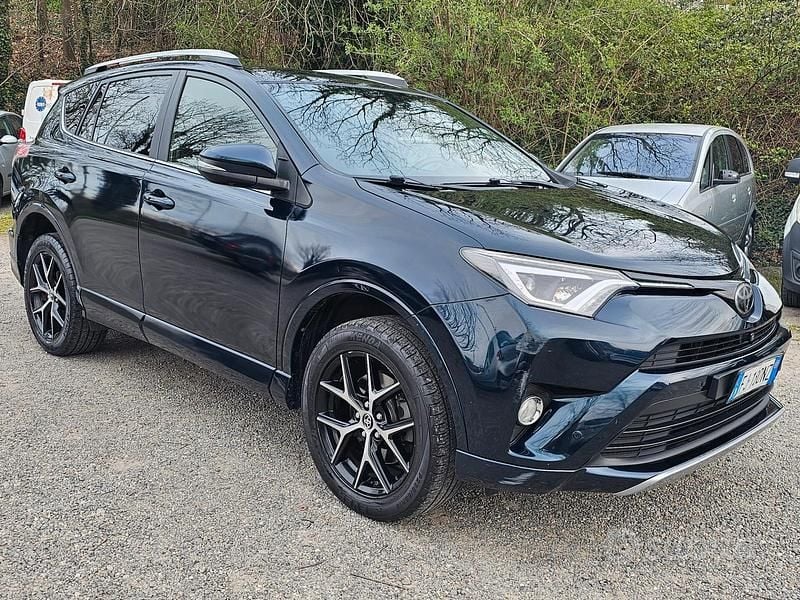 Usado Toyota RAV4 Business Edition 143 CV (105 kW) 2017 Negro SUV