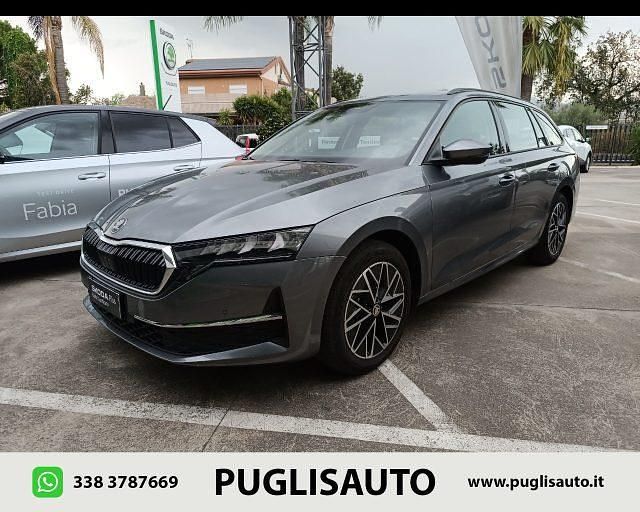 Usata Skoda Octavia Executive 150 CV (110 kW) 2024 Grigio metallizzato Station wagon
