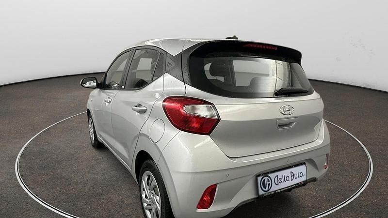 Usata Hyundai i10 66 CV (48 kW) 2022 Argento Utilitaria