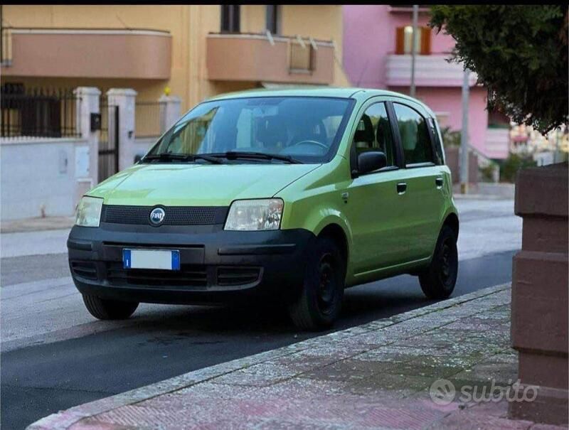 Usata Fiat Punto 54 CV (39 kW) 2004 Utilitaria