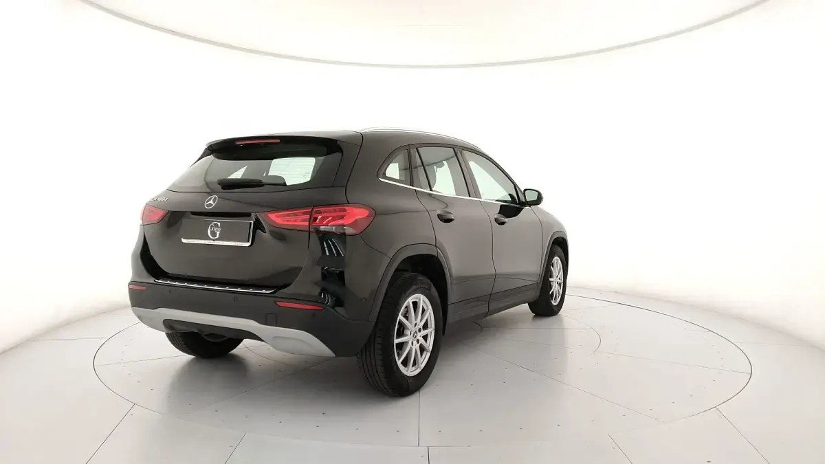Usata Mercedes GLA180 Executive 116 CV (85 kW) 2023 Nero SUV