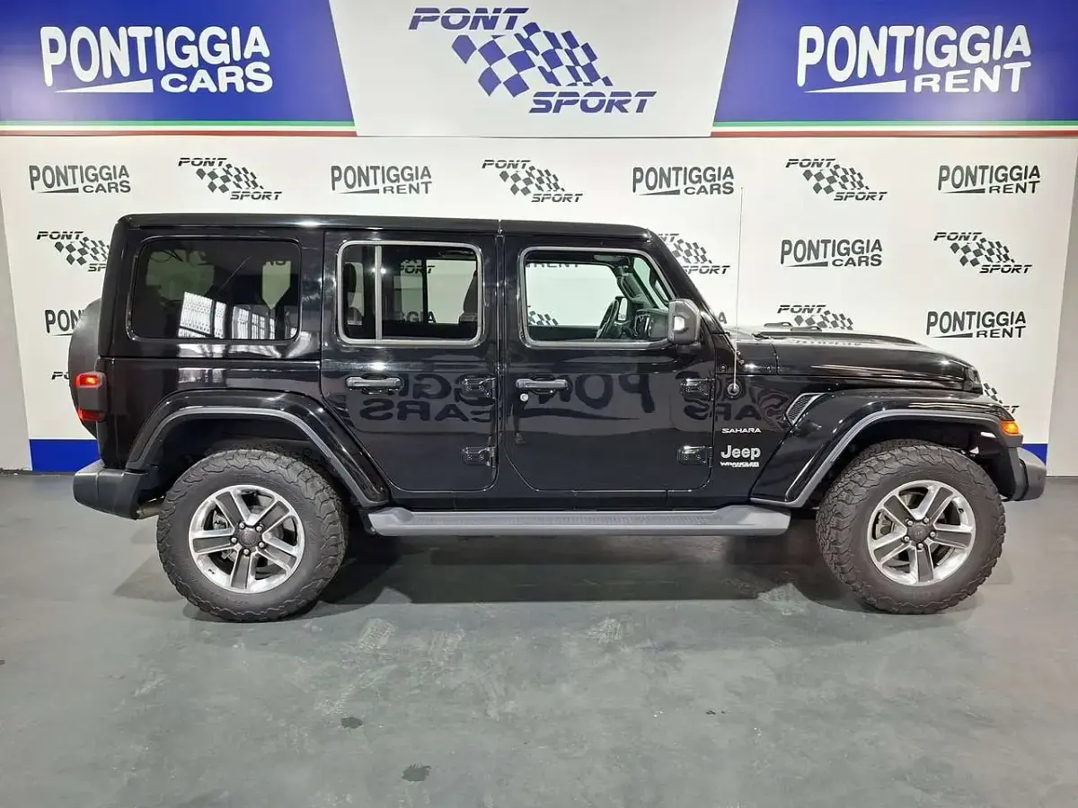 Usata Jeep Wrangler Sahara 272 CV (200 kW) 2020 Nero SUV