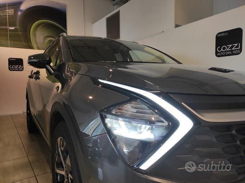 Usata Kia Sportage Style 180 CV (132 kW) 2022 Grigio SUV