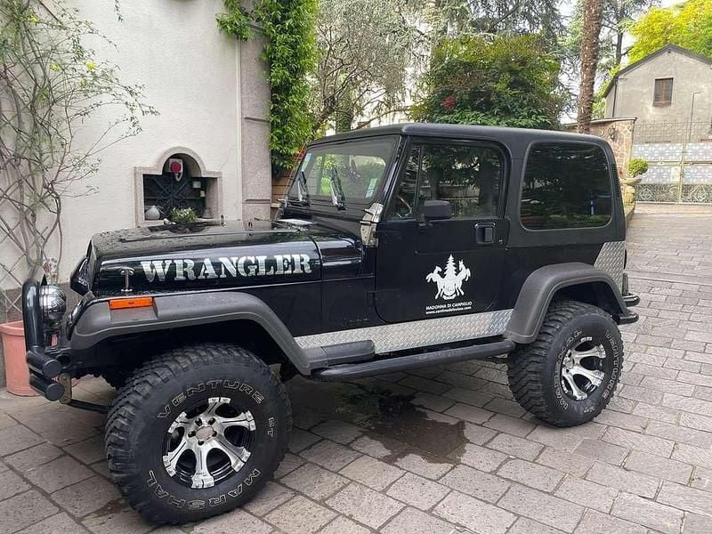 Usata Jeep Wrangler 105 CV (77 kW) 1990 SUV