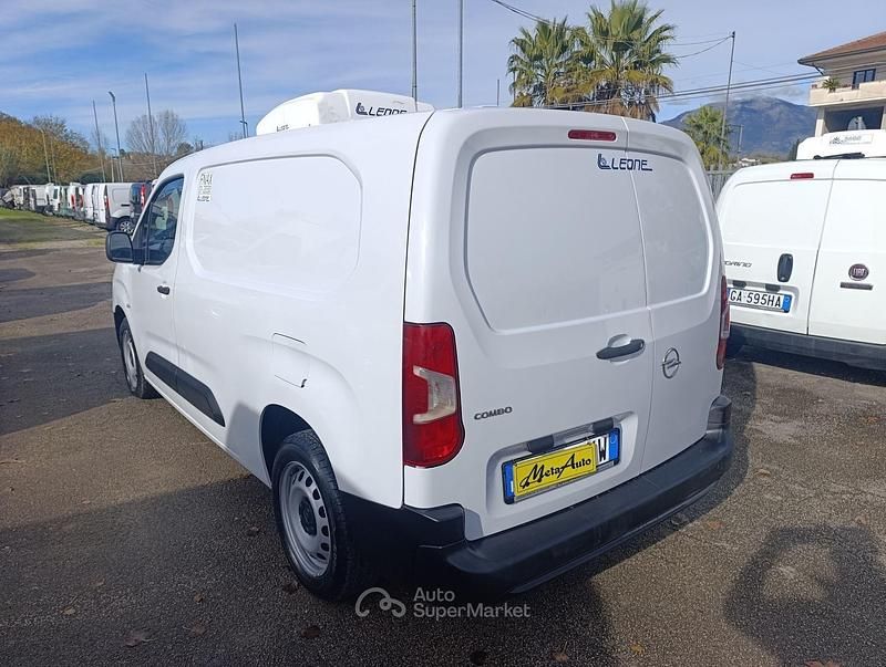Usata Opel Combo 131 CV (96 kW) 2024 Bianco Monovolume