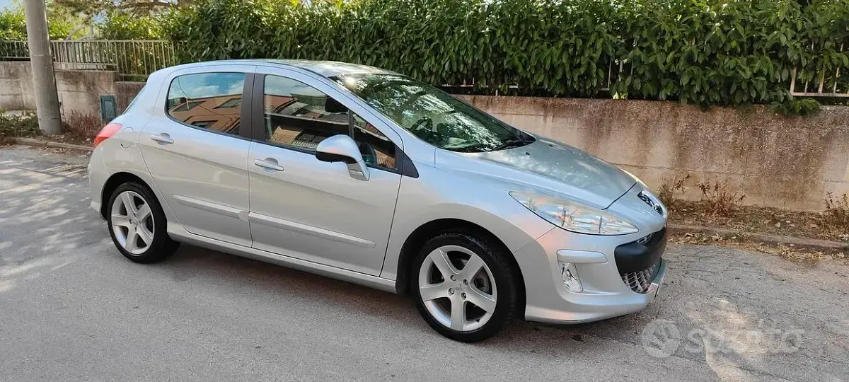 Usata Peugeot 308 109 CV (80 kW) 2008 Berlina