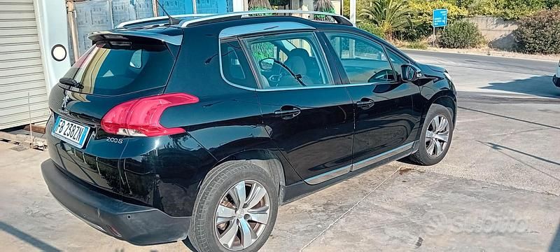 Usata Peugeot 2008 115 CV (84 kW) 2016 Nero SUV