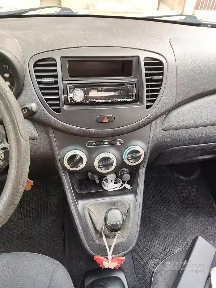 Usata Hyundai i10 66 CV (48 kW) 2008 Rosso Utilitaria
