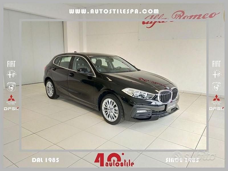 Nero Usata 2023 BMW 118 Advantage Utilitaria | 29.890 € (Super prezzo) - Immagine 1/4