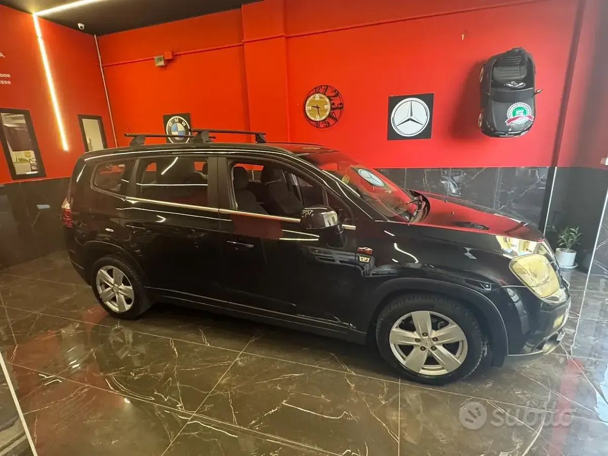 Usata Chevrolet Orlando LTZ 163 CV (119 kW) 2011 Nero Monovolume