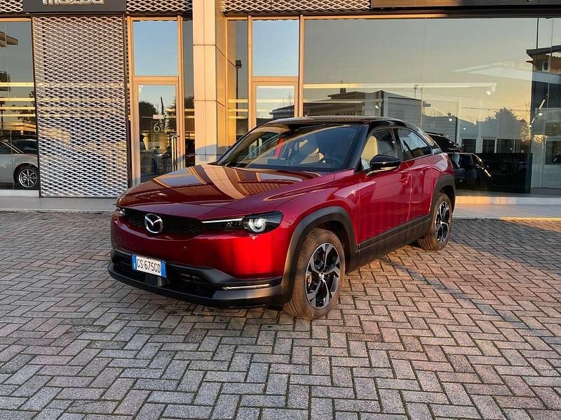 Soul red crystal Usata 2024 Mazda MX30 Makoto SUV | 29.900 € (Cara) - Immagine 1/4