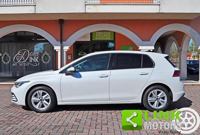 Usata VW Golf VII Life 150 CV (110 kW) 2020 Bianco Berlina
