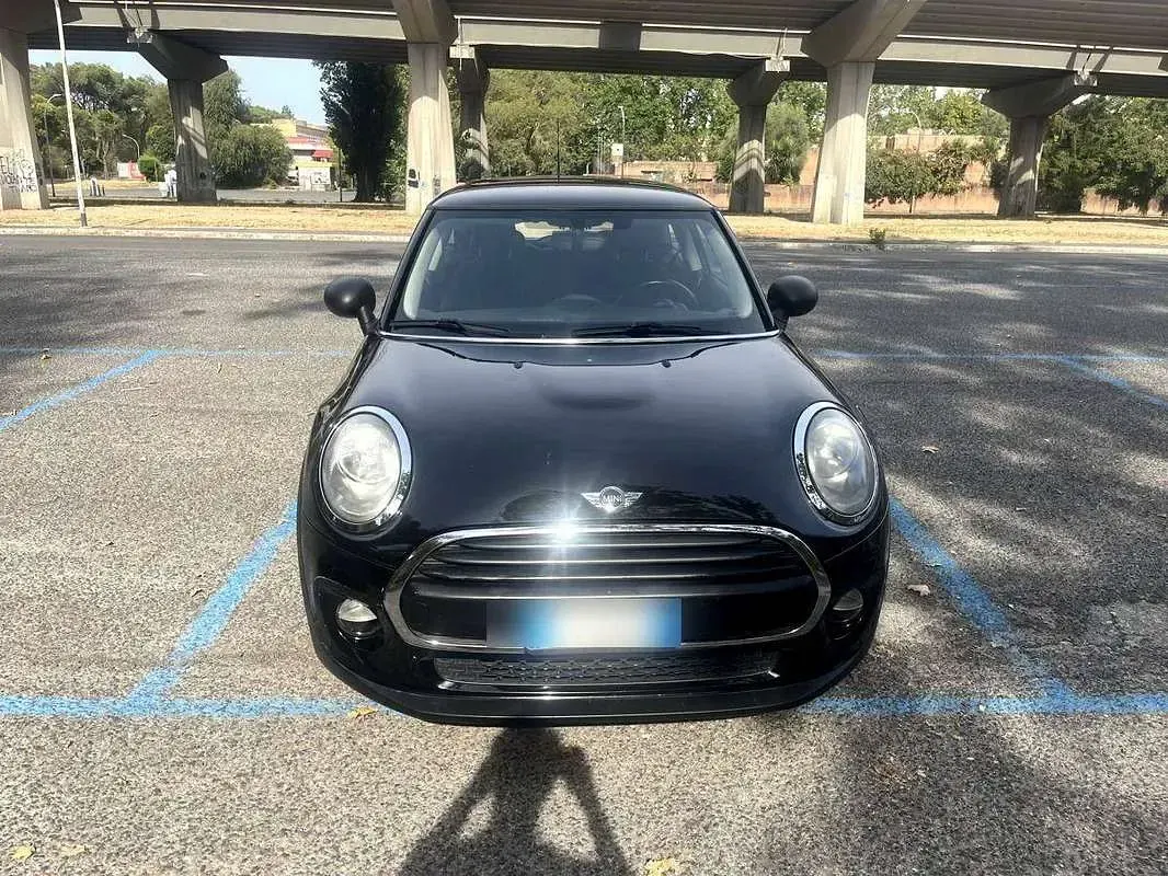 Usata Mini ONE 120 CV (88 kW) 2016 Nero Utilitaria
