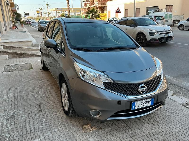 Usata Nissan Note Tekna 90 CV (66 kW) 2013 Grigio Utilitaria