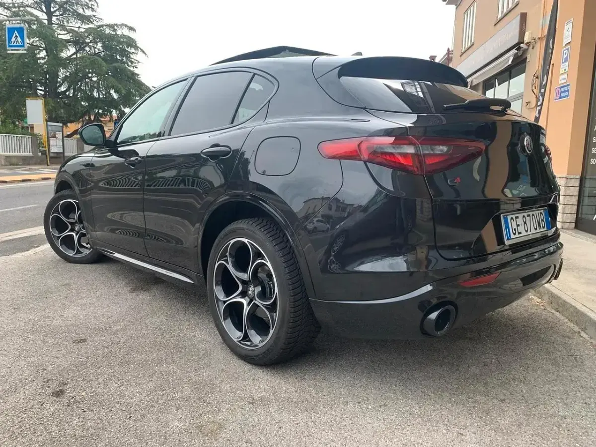 Usata Alfa Romeo Stelvio Veloce 210 CV (154 kW) 2020 Nero SUV
