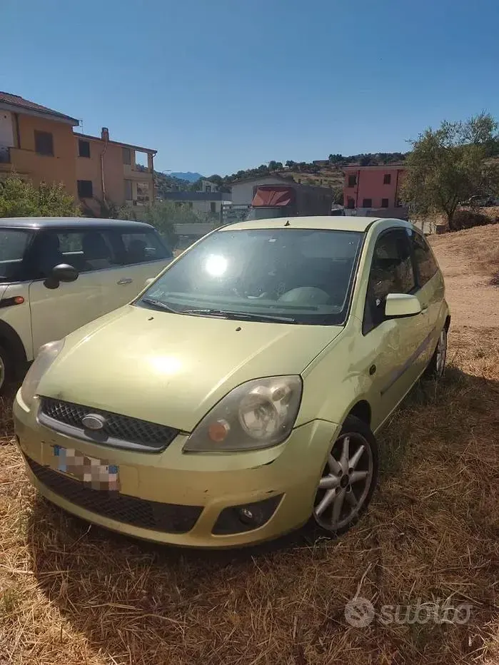 Usata Ford Fiesta 75 CV (55 kW) 2006 Utilitaria