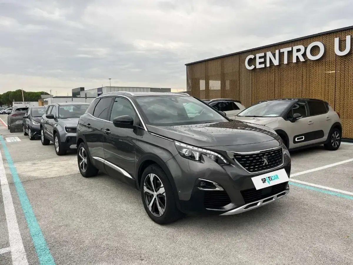 Usata Peugeot 3008 GT-line 131 CV (96 kW) 2020 Grigio amazonite SUV
