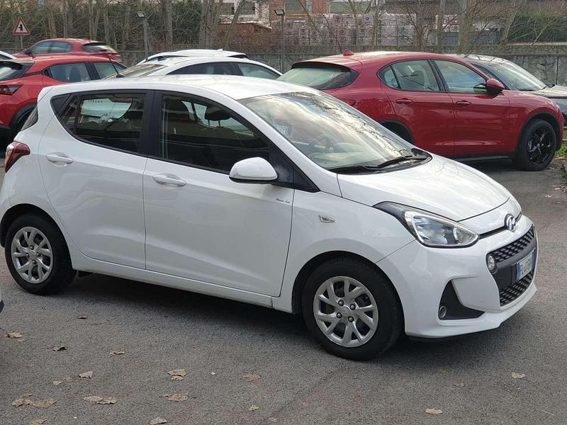 Usata Hyundai i10 69 CV (50 kW) 2017 Bianco Utilitaria