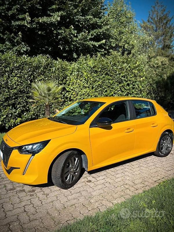 Usata Peugeot 208 Active 75 CV (55 kW) 2022 Giallo Utilitaria